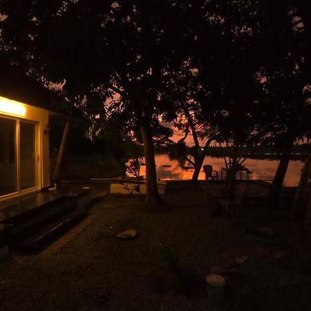 Pradeep'S Backwater Villa Коччи Экстерьер фото